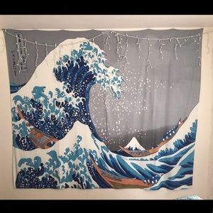 UO - The Great Wave Tapestry